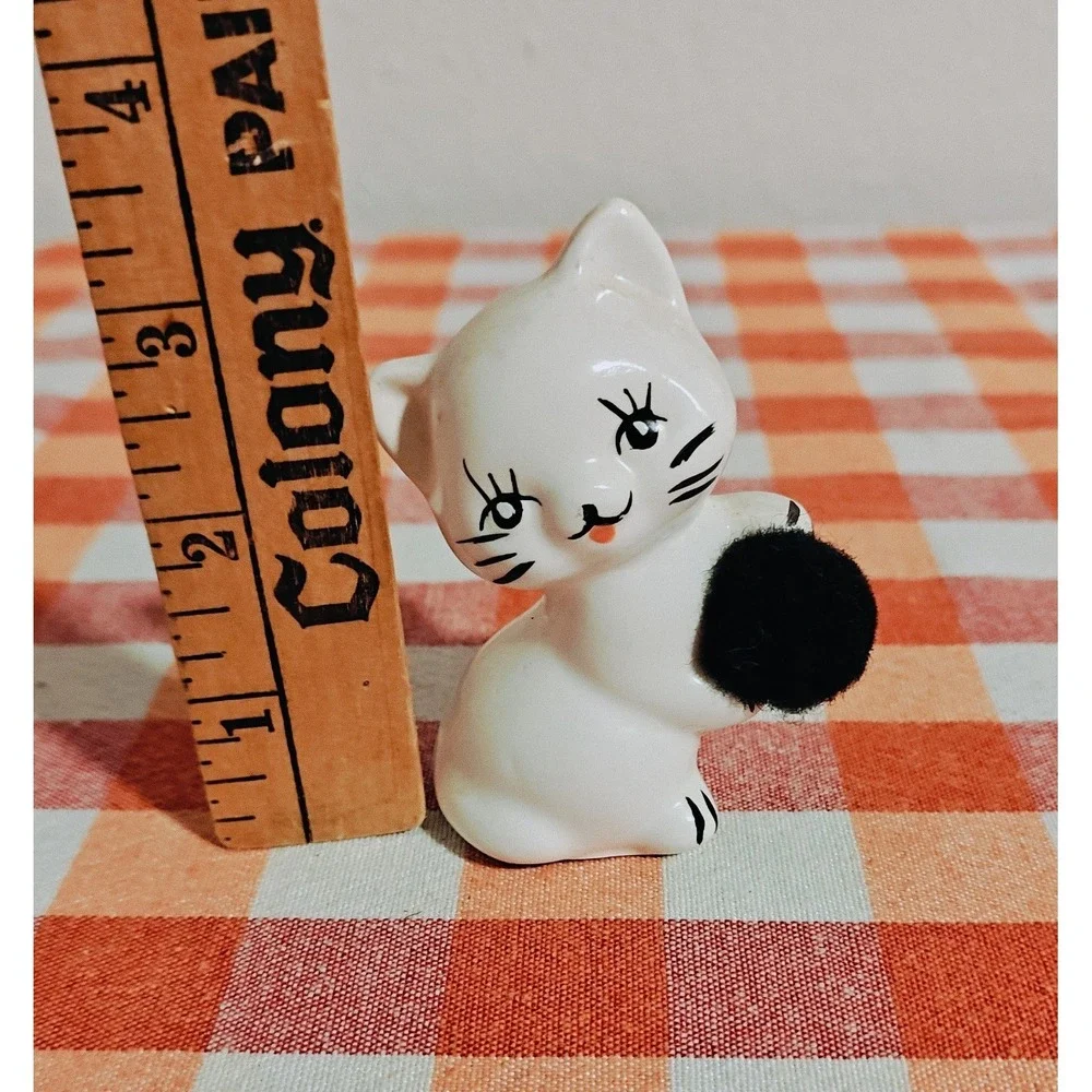 Vintage Kitty Cat Kitten Figurine White with Black Ball Pom Pom 3 inch